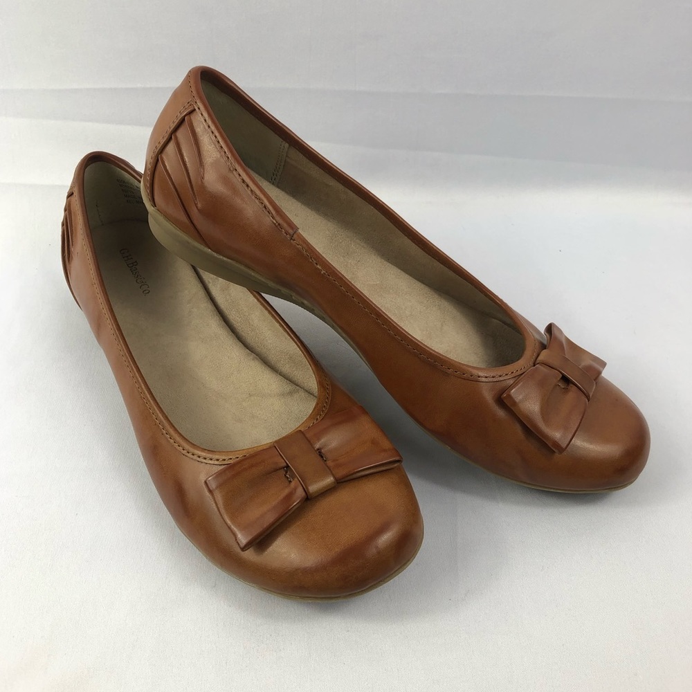 G H Bass & Co brown ballet flats shoes bow 8.5